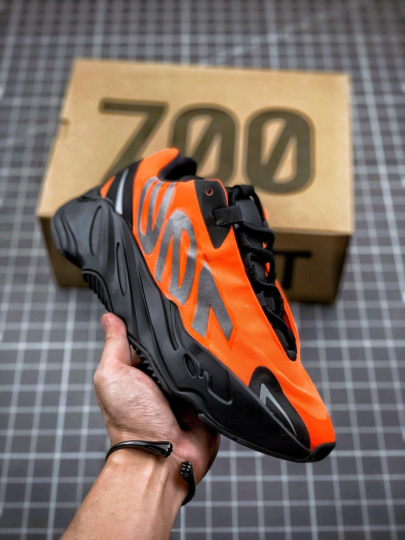 Tênis Adidas Yeezy Boost 700 MNVN - Rei da Pelada