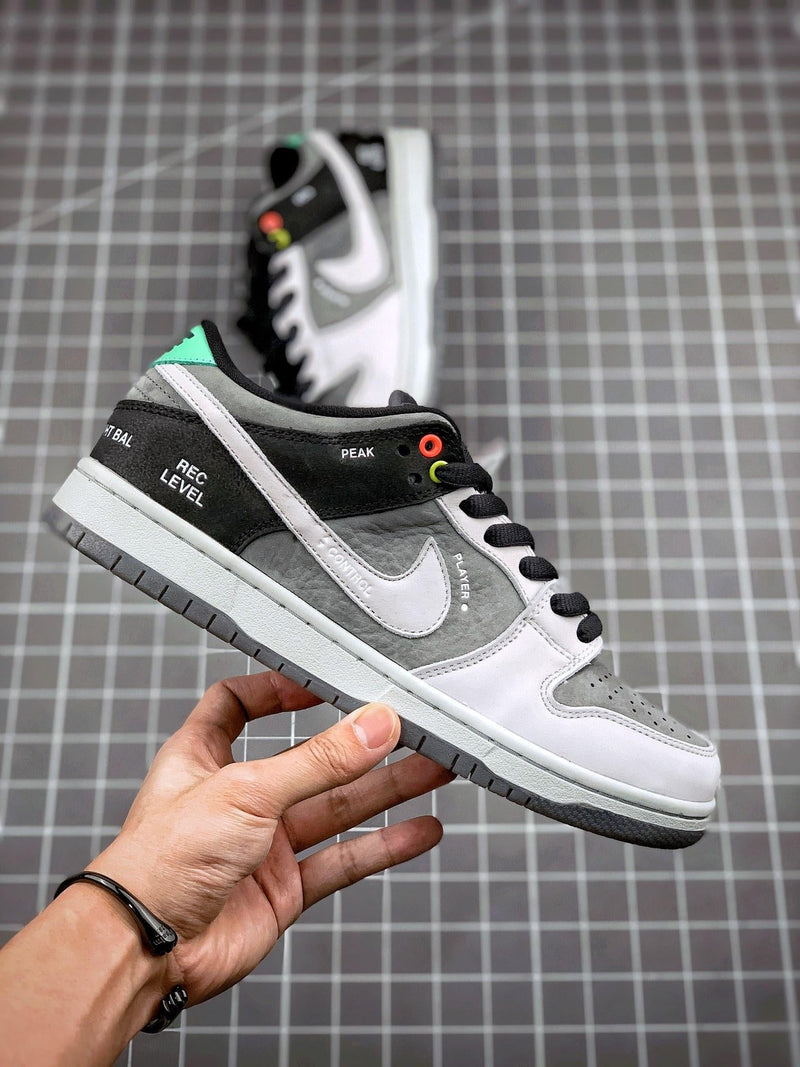 Tênis Nike SB Dunk Low "VX100 Camcorder" - Rei da Pelada