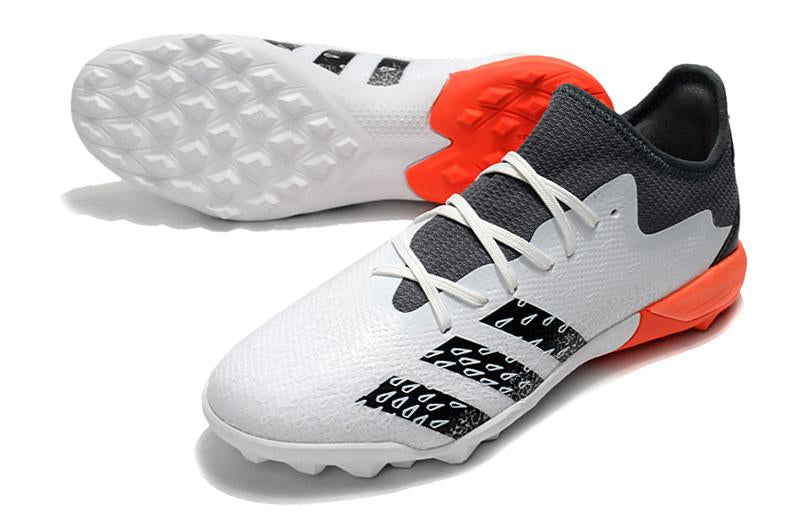 Chuteira adidas Predator Freak .3 Society