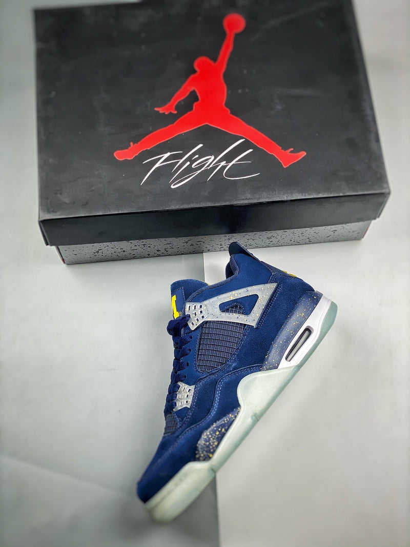 Tênis Nike Air Jordan 4 "Michigan" - Rei da Pelada