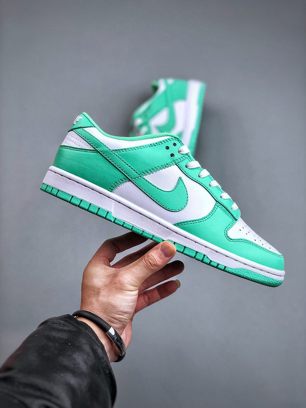 Tênis Nike SB Dunk Low "Barely Green" - Rei da Pelada