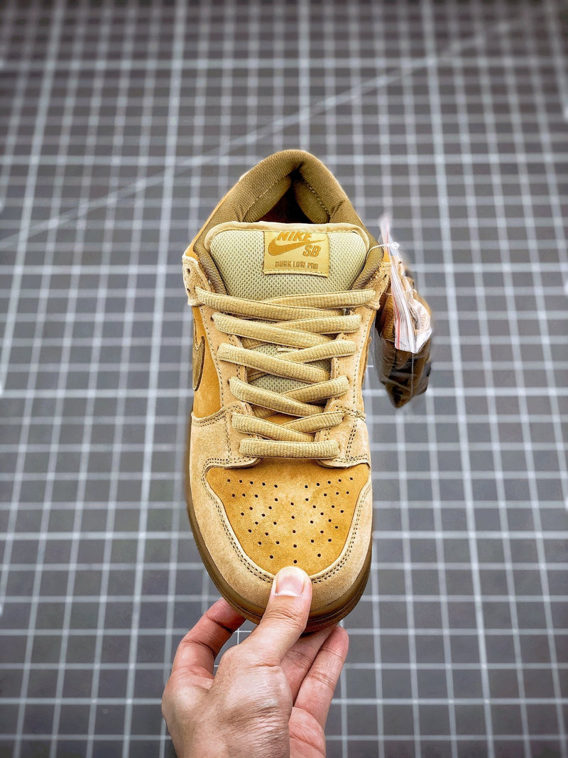 Tênis Nike SB Dunk Low "Wheat" - Rei da Pelada