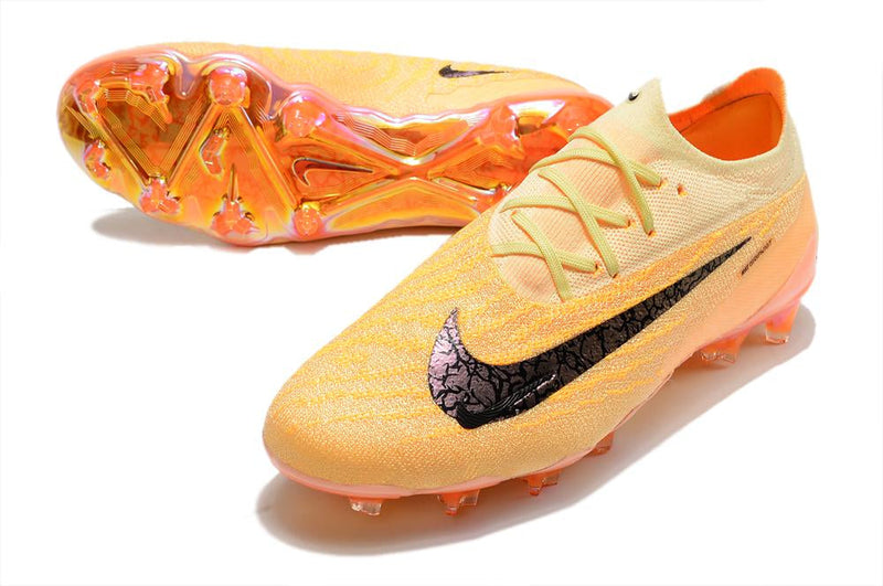 Chuteira Nike Phantom GX Low Elite FG Campo