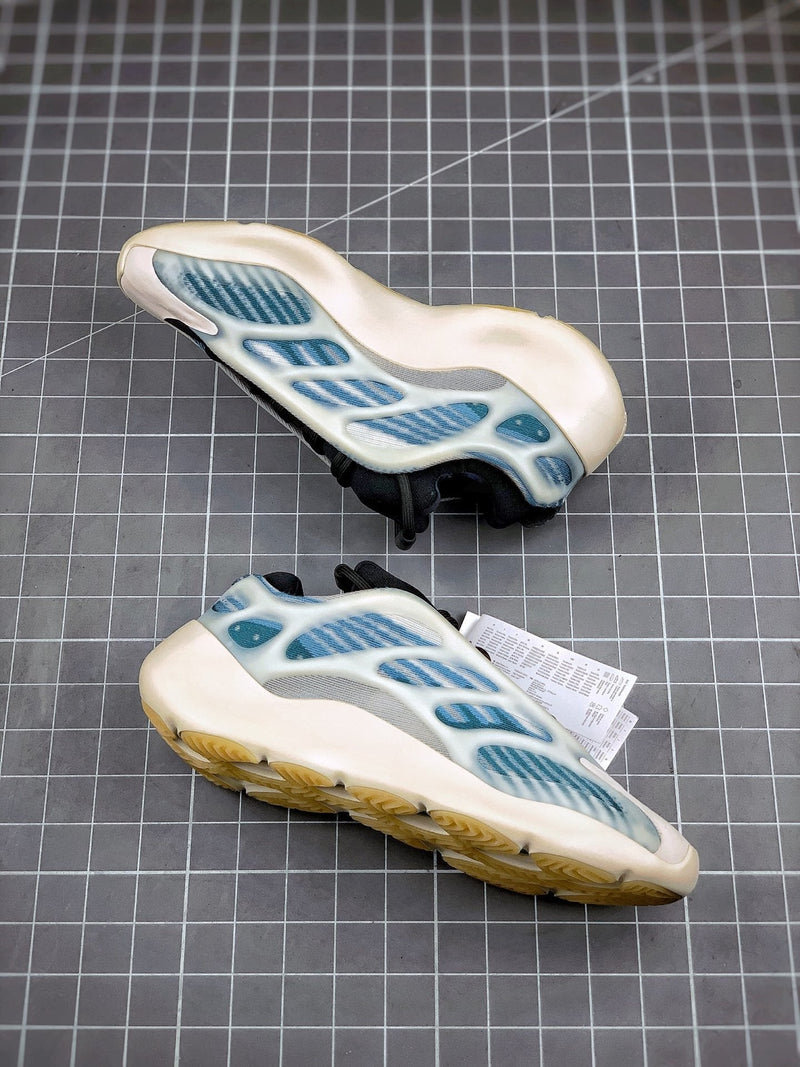 Tênis Adidas Yeezy Boost 700 V3 Kyanite - Rei da Pelada