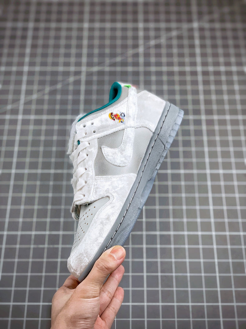 Tênis Nike SB Dunk Low "LCE" - Rei da Pelada