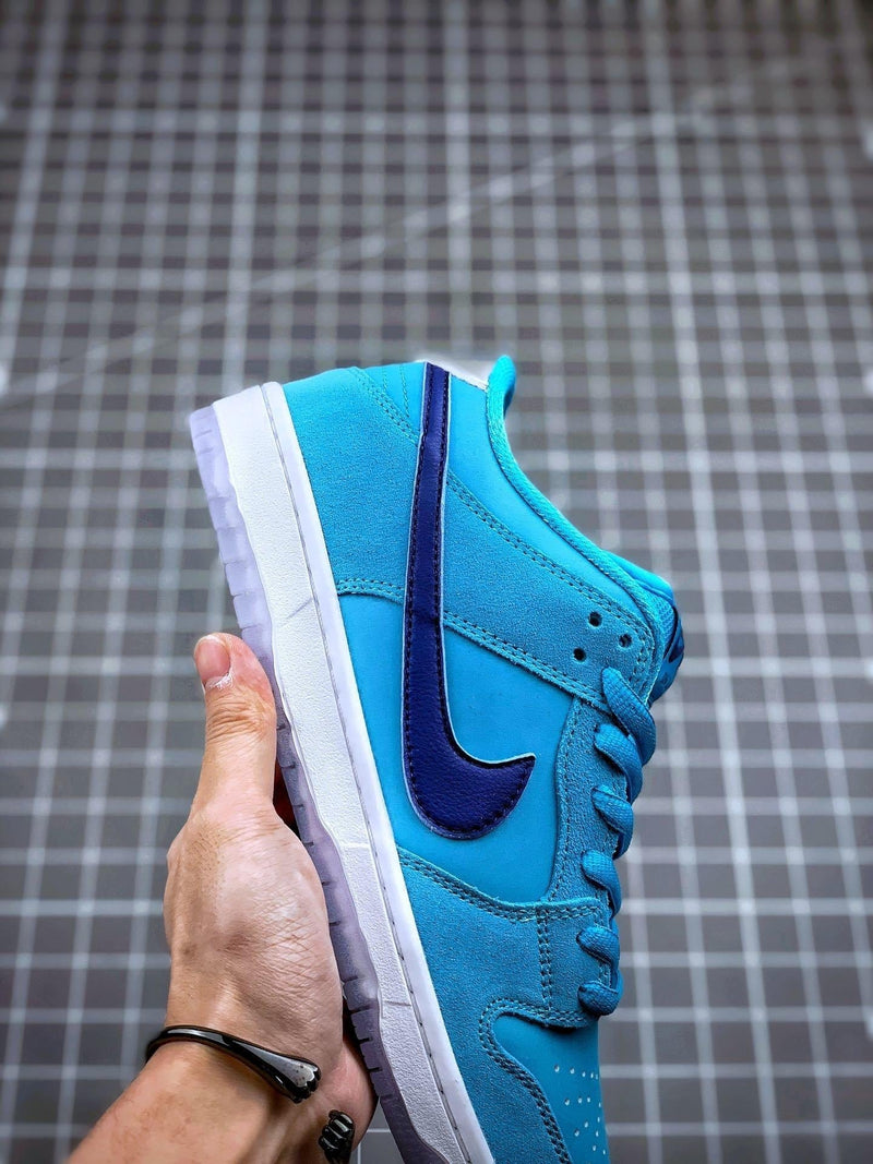 Tênis Nike SB Dunk Low "Blue Fury" - Rei da Pelada