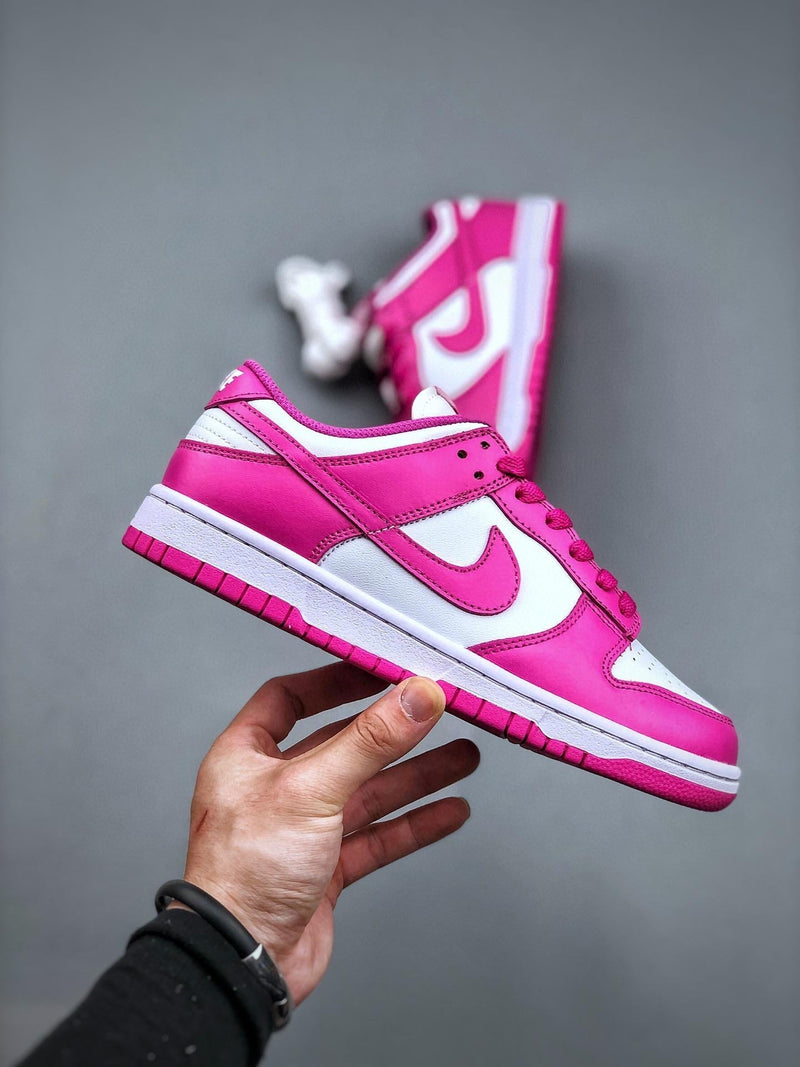 Tênis Nike SB Dunk Low "GS Active Fuchsia" - Rei da Pelada