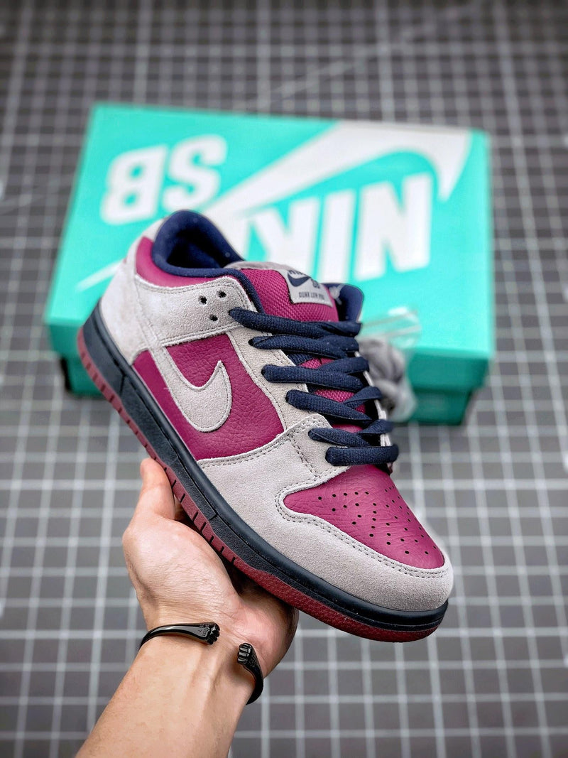 Tênis Nike SB Dunk Low "Atmospher Grey True Berry" - Rei da Pelada