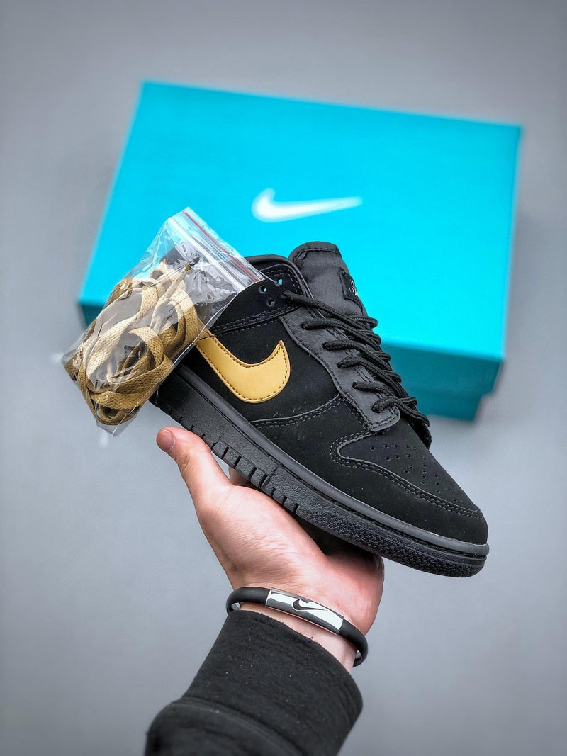 Tênis Nike SB Dunk Low "Black Gold" - Rei da Pelada