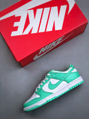 Tênis Nike SB Dunk Low "Barely Green" - Rei da Pelada