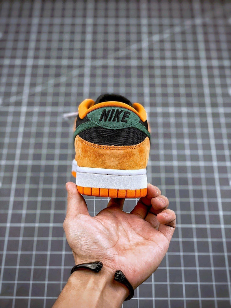 Tênis Nike SB Dunk Low "Ceramic" - Rei da Pelada