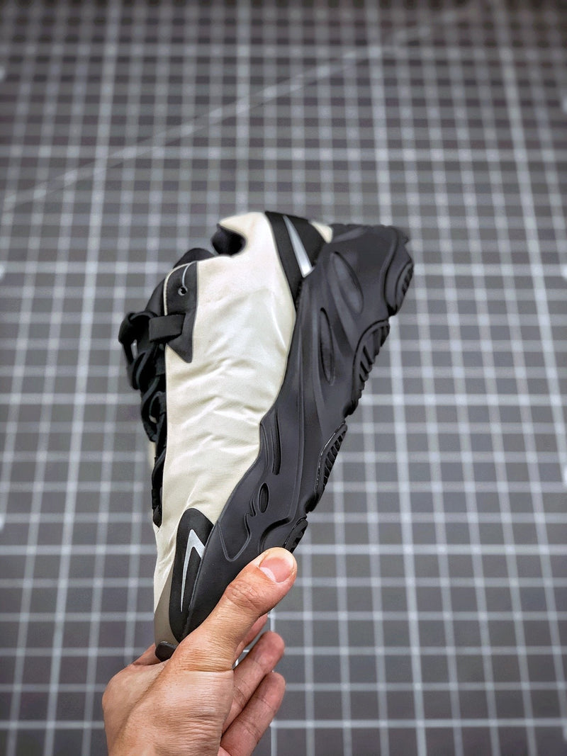 Tênis Adidas Yeezy Boost 700 MNVN - Rei da Pelada