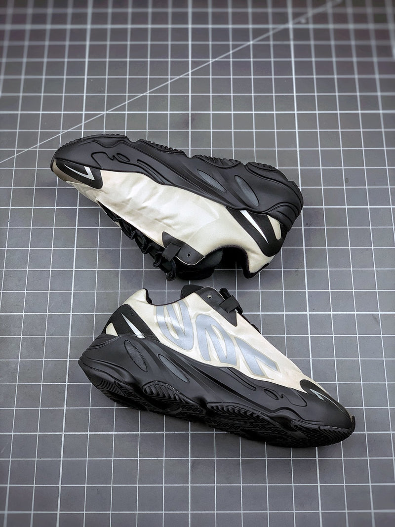 Tênis Adidas Yeezy Boost 700 MNVN - Rei da Pelada