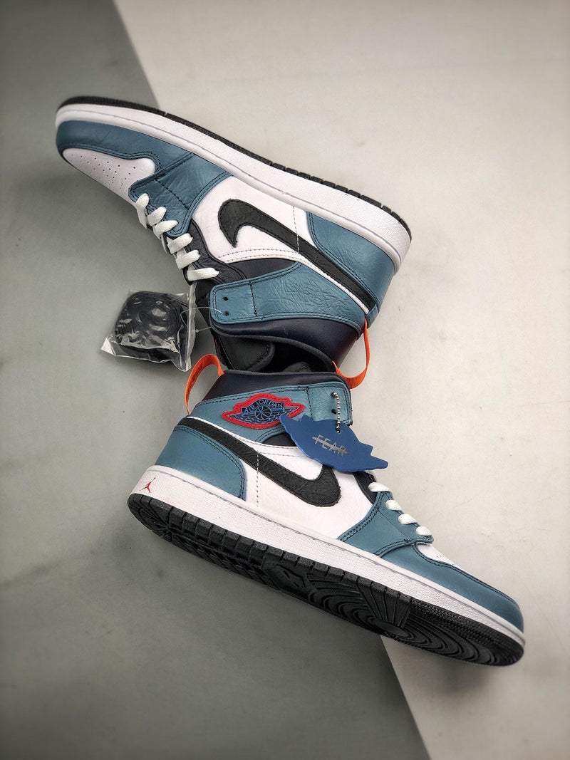 Tênis Cspace Facetasm x Nike Air Jordan 1 Mid - Rei da Pelada