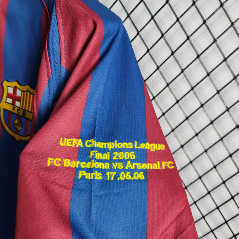 Camisa Barcelona Home (1) 2005/06 Nike Retrô Masculina