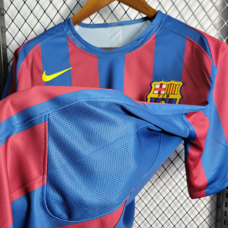 Camisa Barcelona Home (1) 2005/06 Nike Retrô Masculina