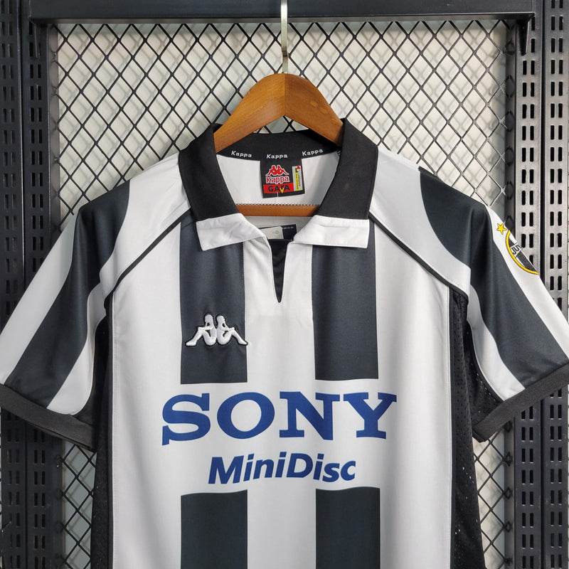 Camisa Juventus Home (1) 1997/98 Kappa Retrô Masculina