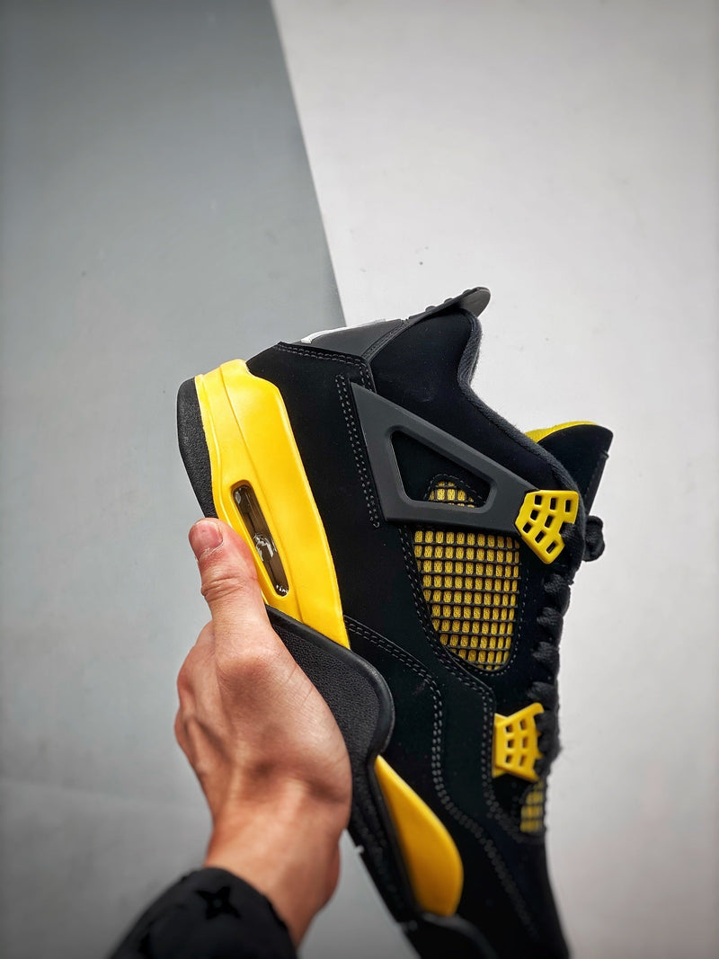 Tênis Nike Air Jordan 4 "Thunder" - Rei da Pelada