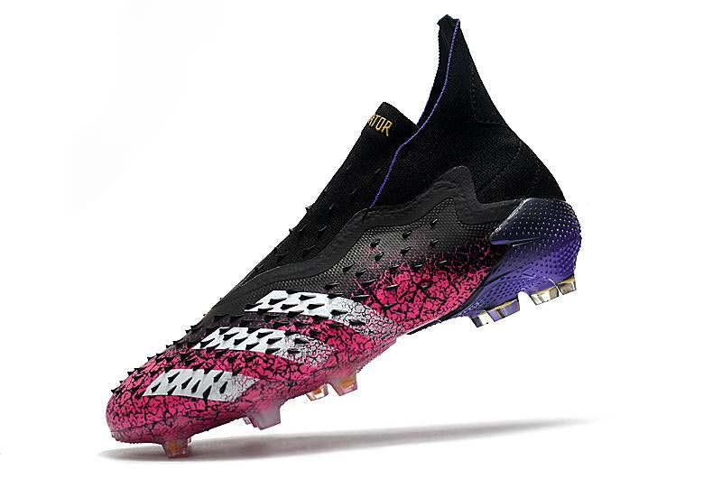 Chuteira adidas Predator Freak+ Campo