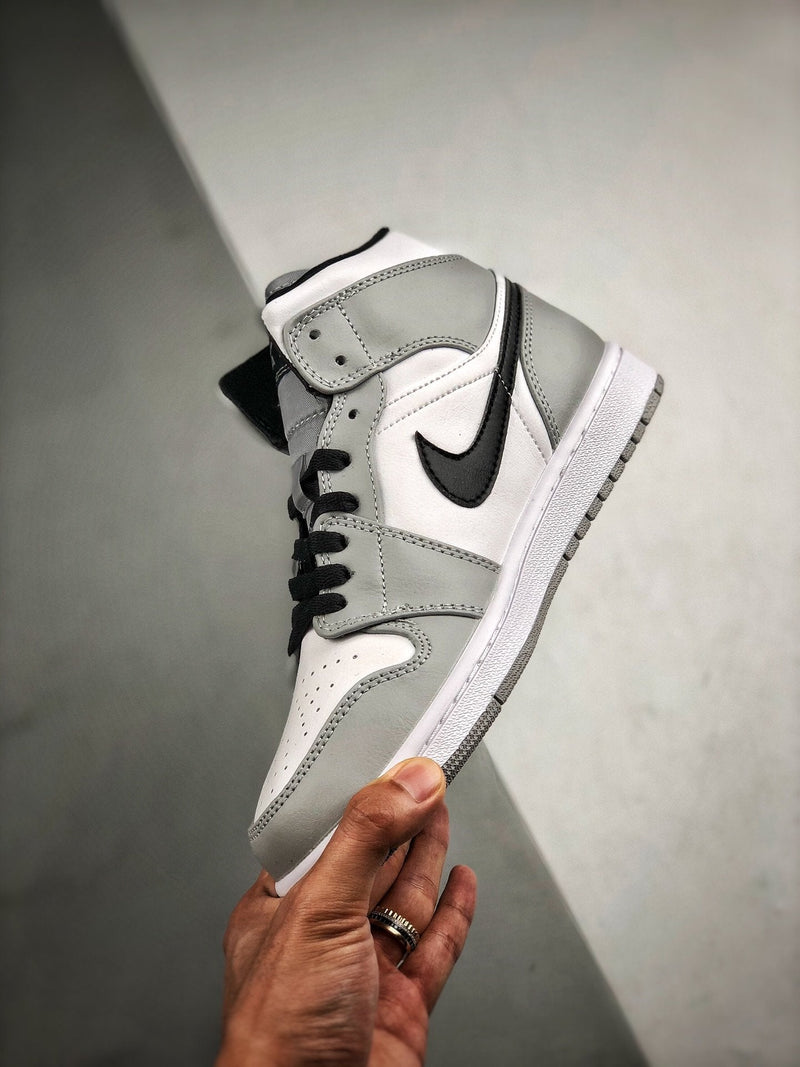 Tênis Nike Air Jordan 1 MID "Light Smoke Grey" - Rei da Pelada