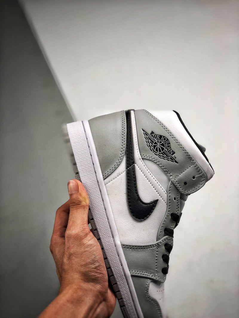 Tênis Nike Air Jordan 1 MID "Light Smoke Grey" - Rei da Pelada