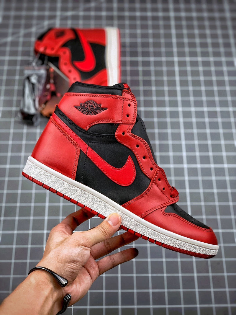 Tênis Nike Air Jordan 1 High '85 'Varsity Red' - Rei da Pelada