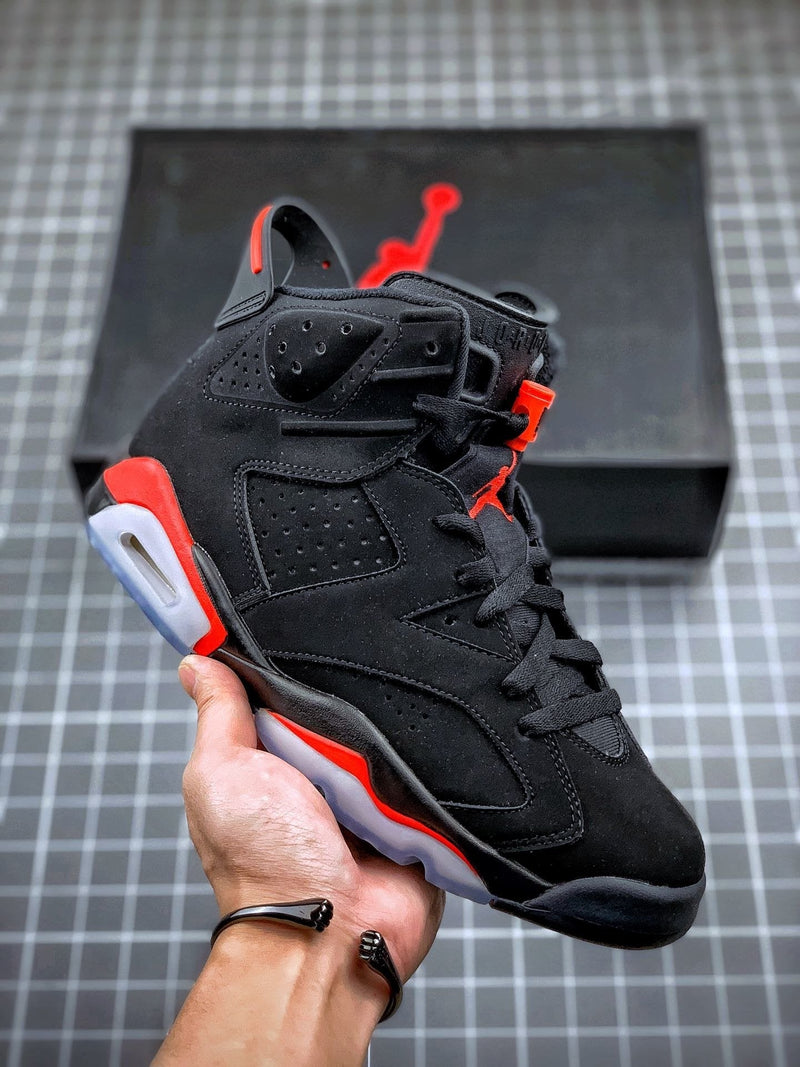 Tênis Nike Air Jordan 6 Retro Black Infrared (2019) - Rei da Pelada