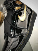 Tênis Nike Air Jordan 1 High "Black Gold" - Rei da Pelada