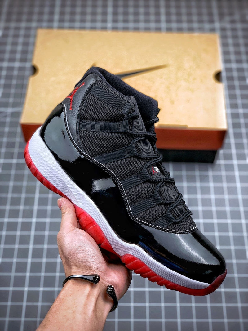 Tênis Nike Air Jordan 11 Bred - Rei da Pelada