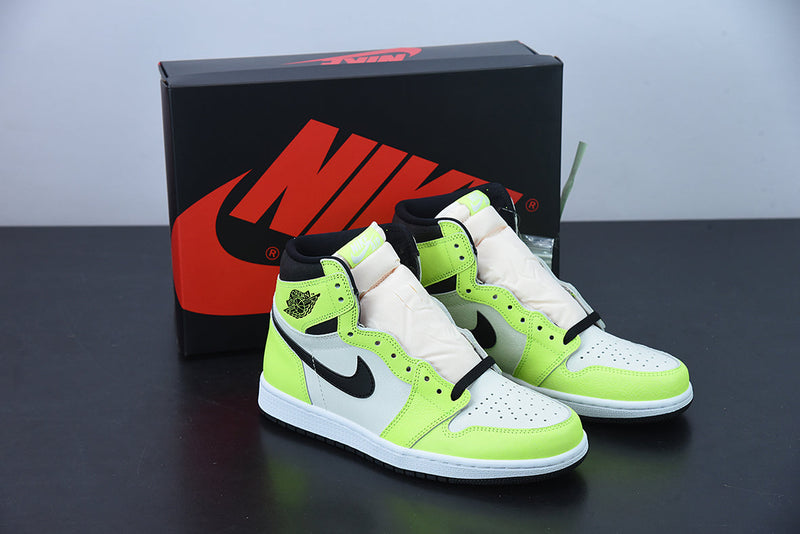 Tênis Nike Air Jordan 1 High "Volt" - Rei da Pelada