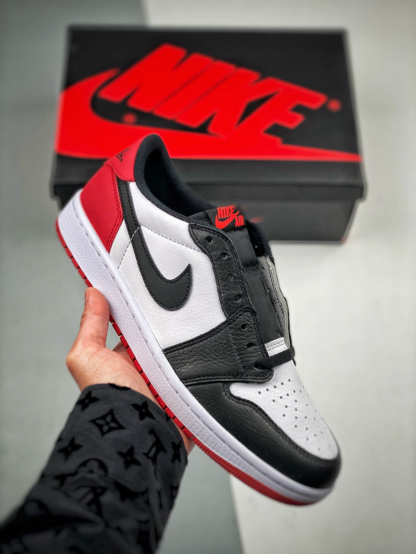 Tênis Nike Air Jordan 1 Low "Black Toe" - Rei da Pelada