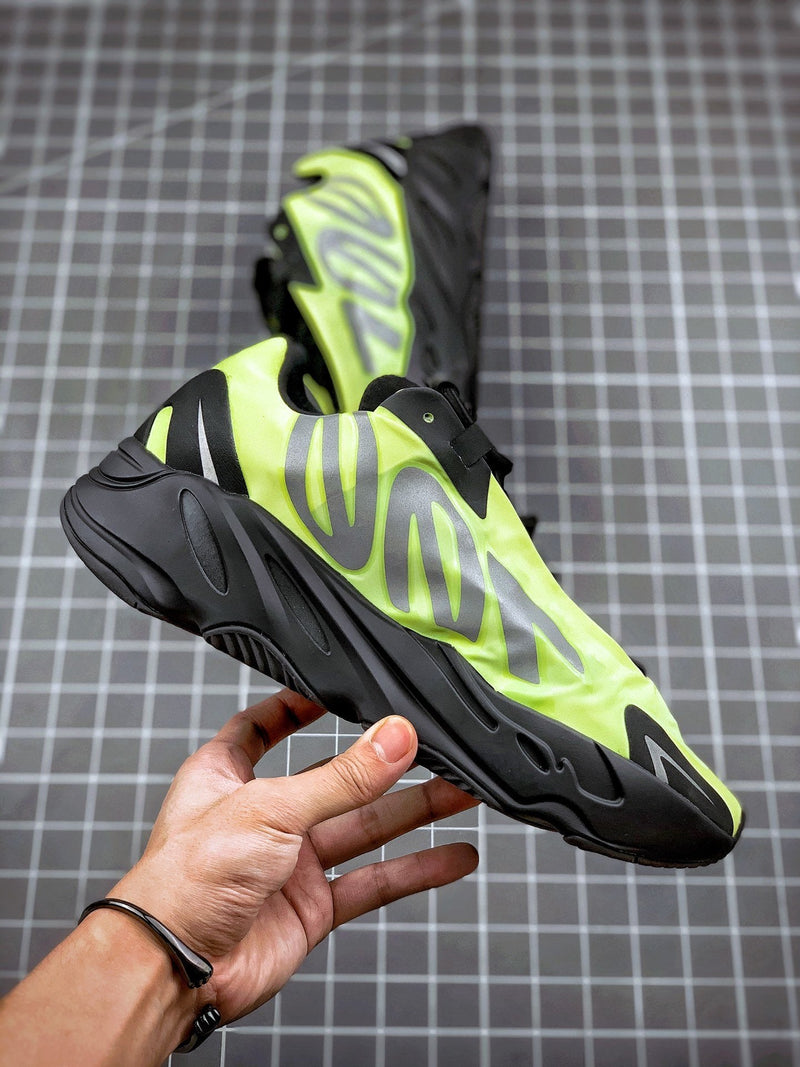 Tênis Adidas Yeezy Boost 700 MNVN - Rei da Pelada