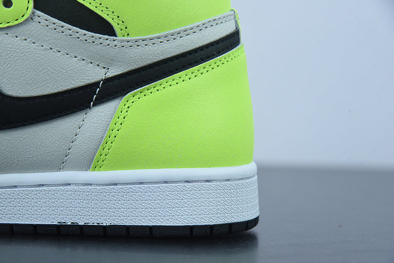 Tênis Nike Air Jordan 1 High "Volt" - Rei da Pelada