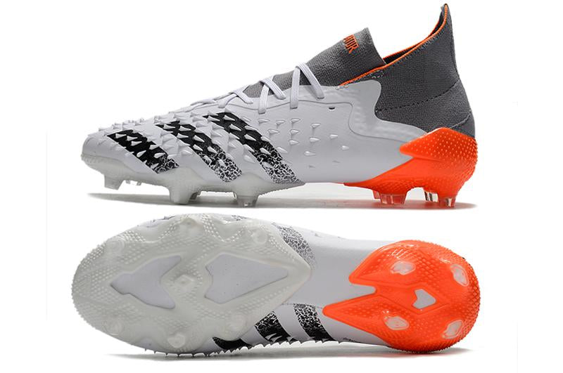 Chuteira adidas Predator Freak .1 Campo