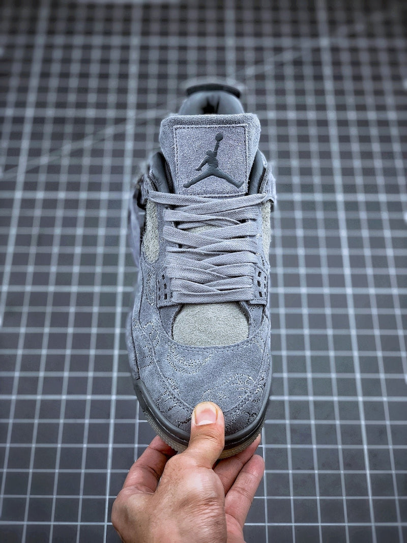 Tênis Nike Air Jordan 4 Retro Kaws - Rei da Pelada