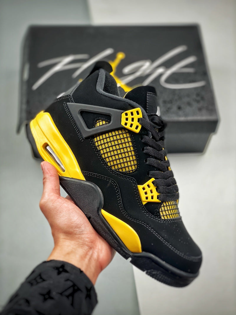 Tênis Nike Air Jordan 4 "Thunder" - Rei da Pelada