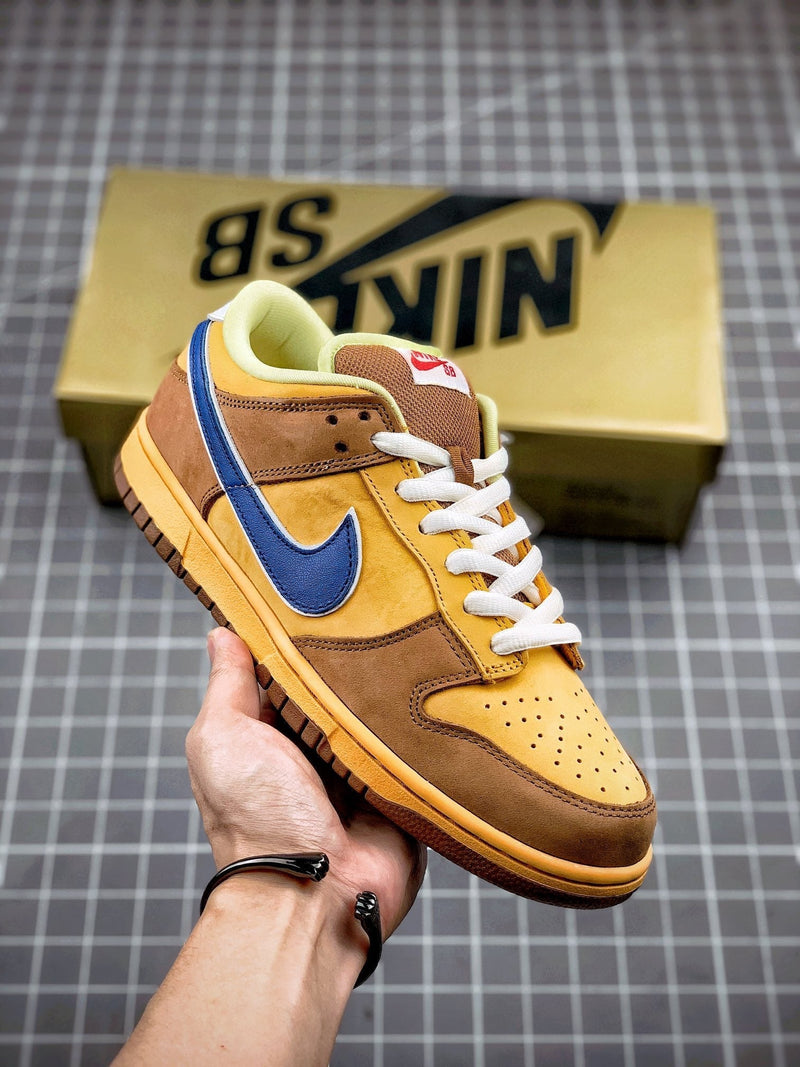 Tênis Nike SB Dunk Low "Newcastle Brown" - Rei da Pelada