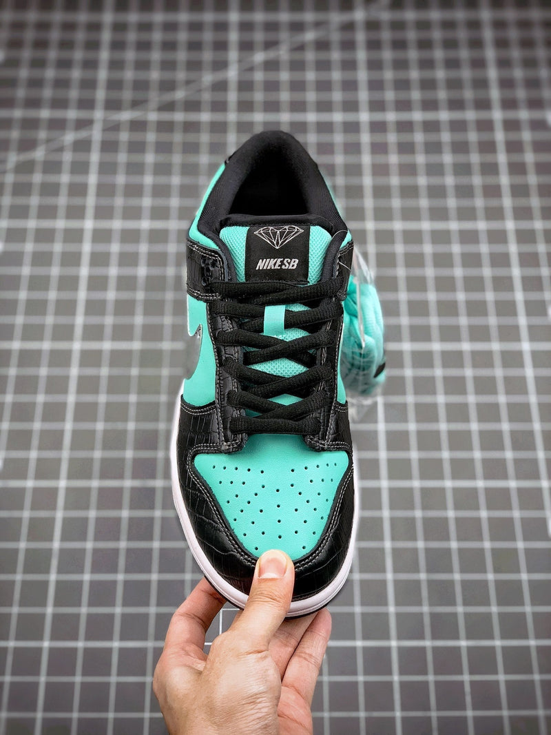 Tênis Nike SB Dunk Low x Tiffany 'Diamond Supply' - Rei da Pelada