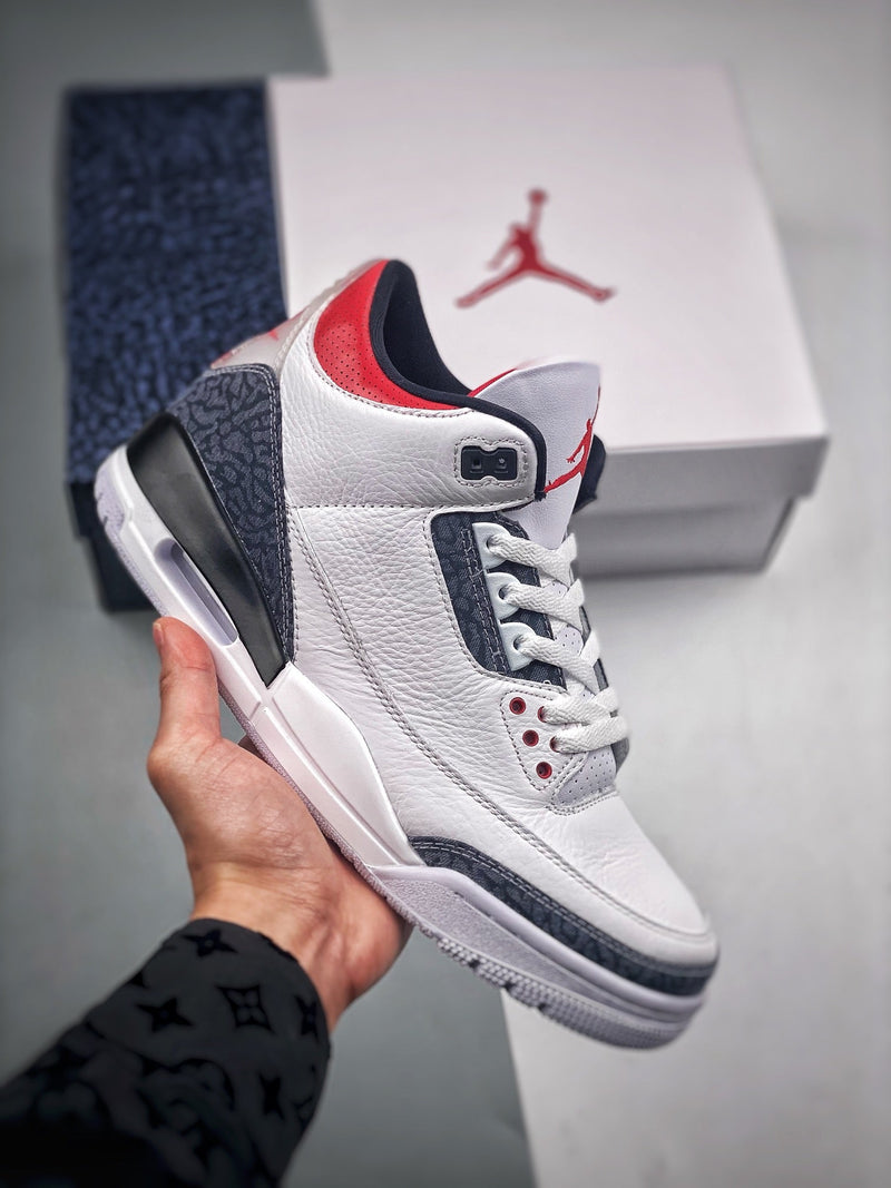 Tênis Nike Air Jordan 3 Retro SE "Denim Fire Red" - Rei da Pelada