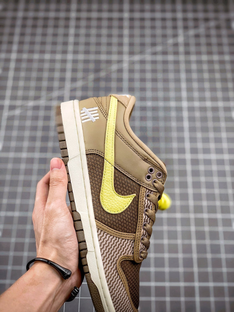 Tênis Nike SB Dunk Low x Undefeated "Inside Out" - Rei da Pelada