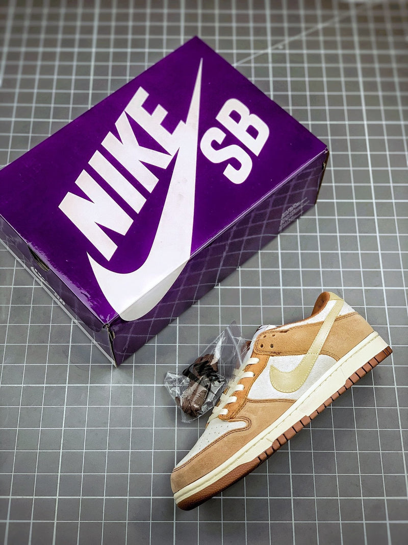 Tênis Nike SB Dunk Low "Medium Curry" - Rei da Pelada