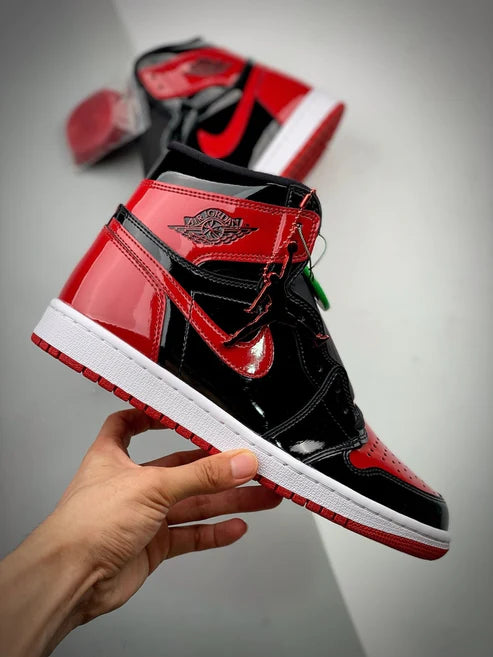 Tênis Nike Air Jordan 1 High "Bred Patent" - Rei da Pelada