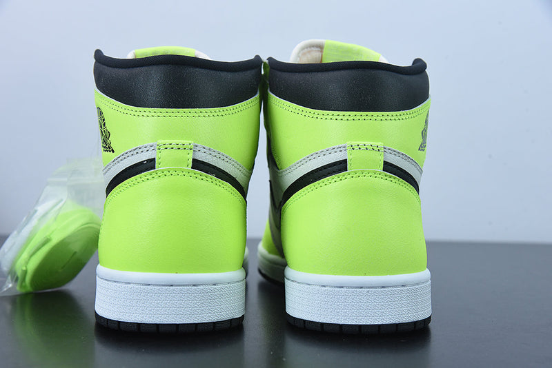 Tênis Nike Air Jordan 1 High "Volt" - Rei da Pelada