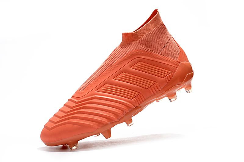 Chuteira adidas Predator 18+ Campo