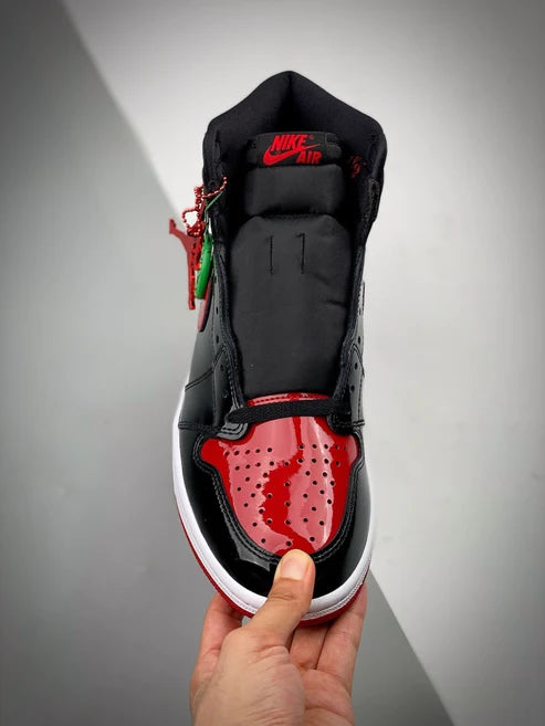 Tênis Nike Air Jordan 1 High "Bred Patent" - Rei da Pelada