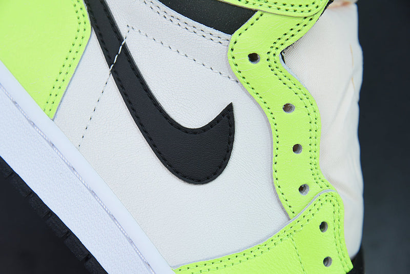 Tênis Nike Air Jordan 1 High "Volt" - Rei da Pelada