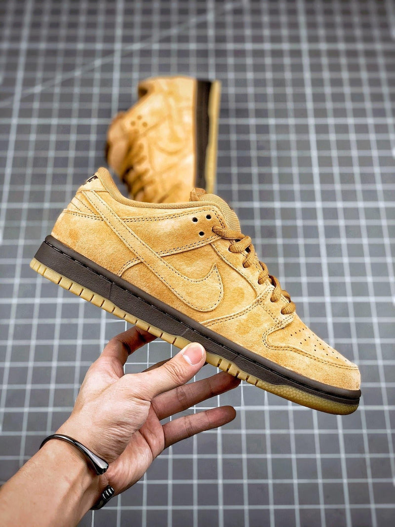 Tênis Nike SB Dunk Low "Wheat Mocha" - Rei da Pelada