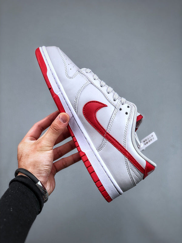 Tênis Nike SB Dunk Low "Vast Gret Varsity Red" - Rei da Pelada