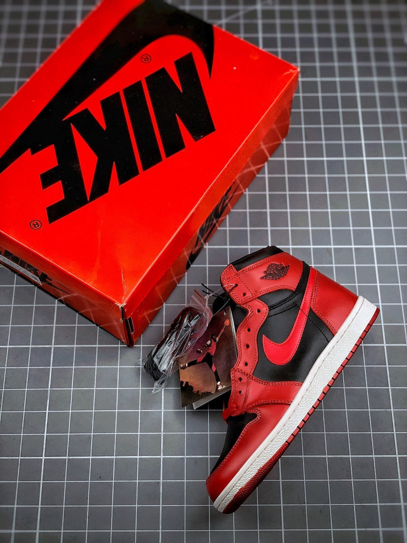 Tênis Nike Air Jordan 1 High '85 'Varsity Red' - Rei da Pelada