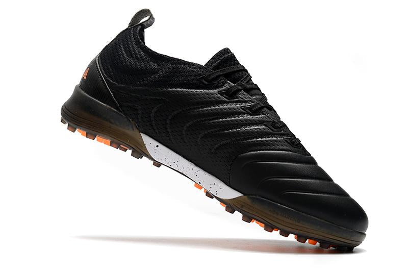 Chuteira Adidas Copa 20.1 Society